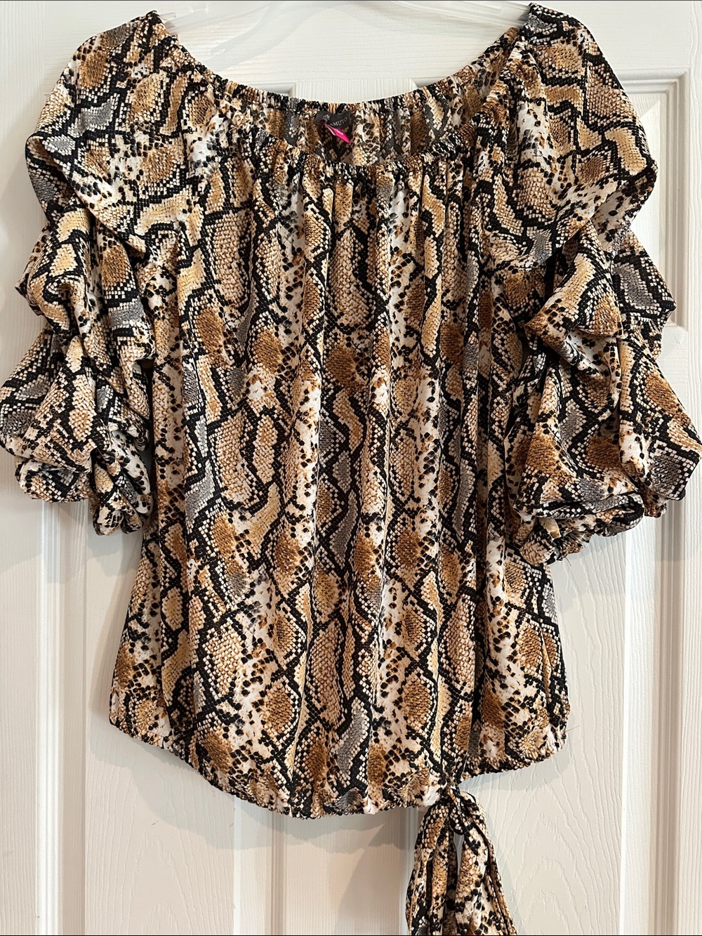 Vince Camuto Tan & Black Snake Print Off-Shoulder Blouse